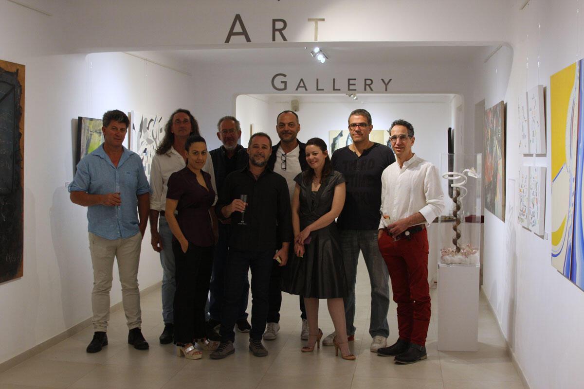 «From Athens to Santorini: Greeks artists’ trips» στην Aqua Gallery