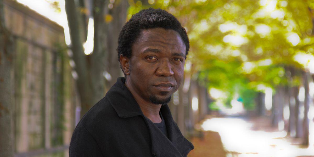 Το Καμερούν απελαύνει συγγραφέα που επικρίνει την κυβέρνηση
