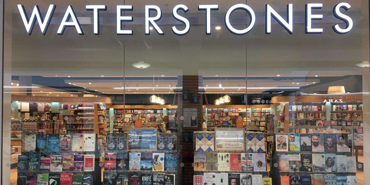 Waterstones: Σε καραντίνα τα βιβλία που αγγίζουν και δεν αγοράζουν οι πελάτες